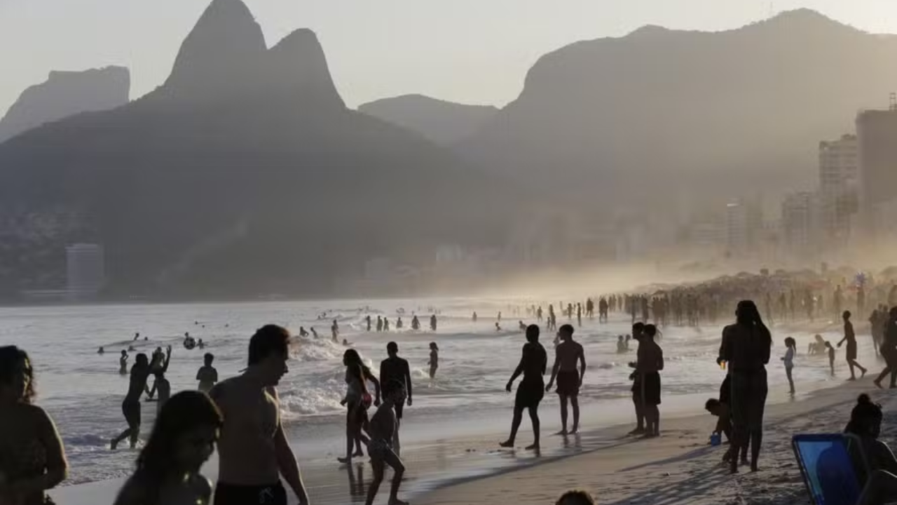 Onda de Calor Intenso e Ventos Fortes Marcam o Início da Semana no Brasil