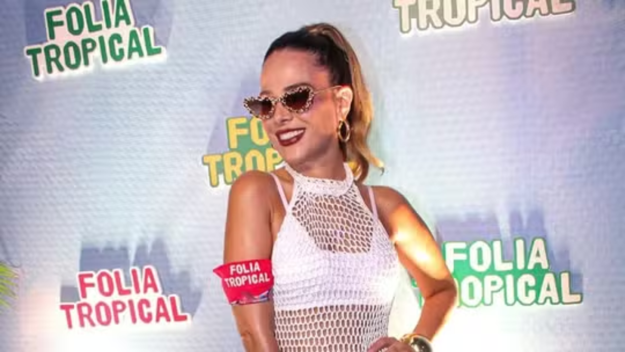 Brilho e Atitude: Wanessa Camargo aposta em look luxuoso para encerrar os desfiles na Sapucaí
