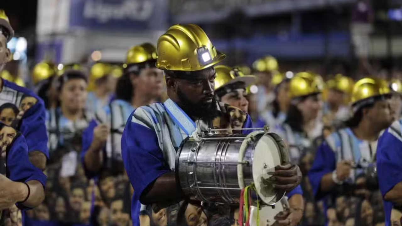 Guia Essencial: Como Chegar ao Sambódromo para o Carnaval 2026 no Rio