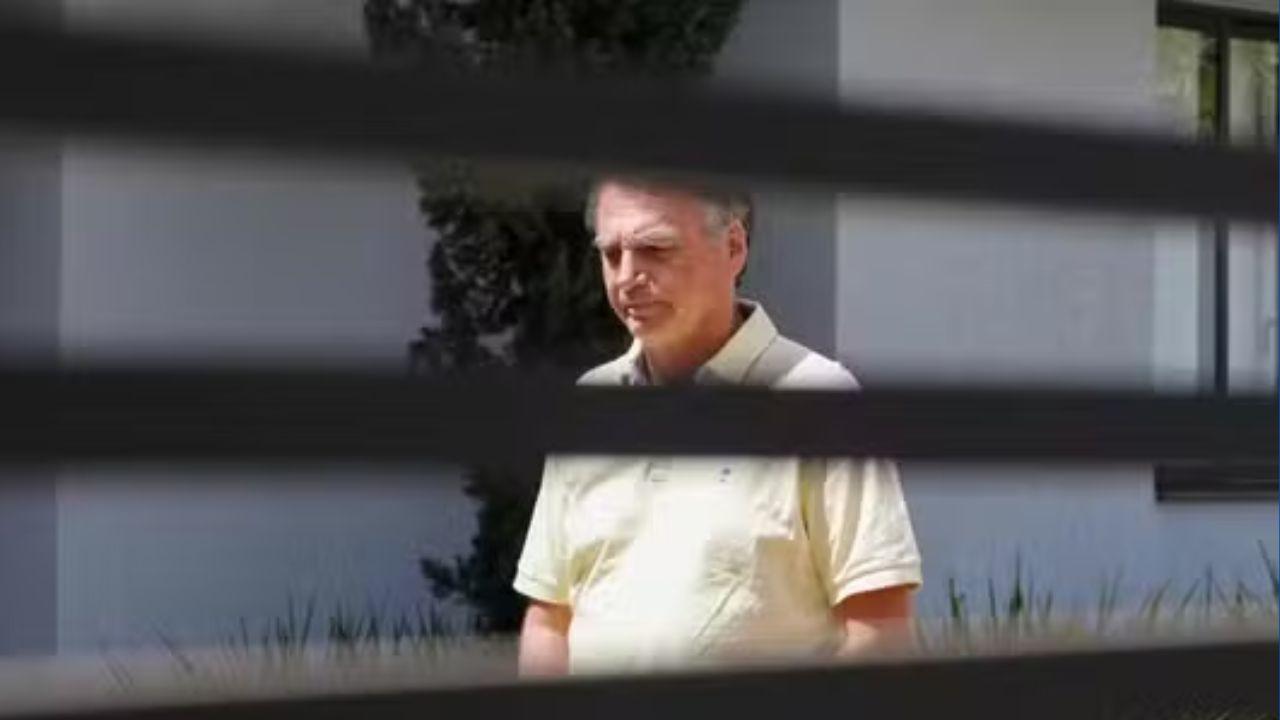 Saúde de Bolsonaro: Ex-presidente segue estável, mas sem previsão de alta hospitalar