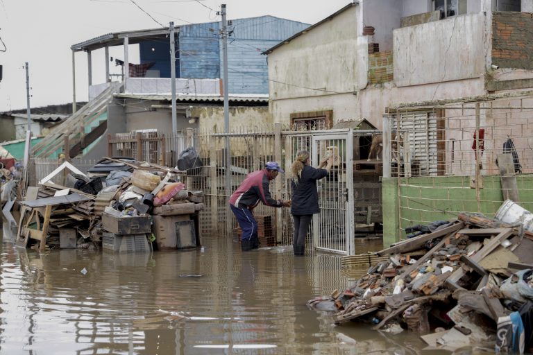 Comissão debate política nacional de saúde mental em desastres climáticos