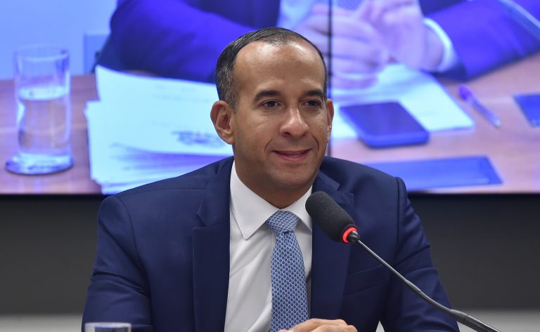 Comissão debate manutenção e segurança na BR-116 em São Paulo