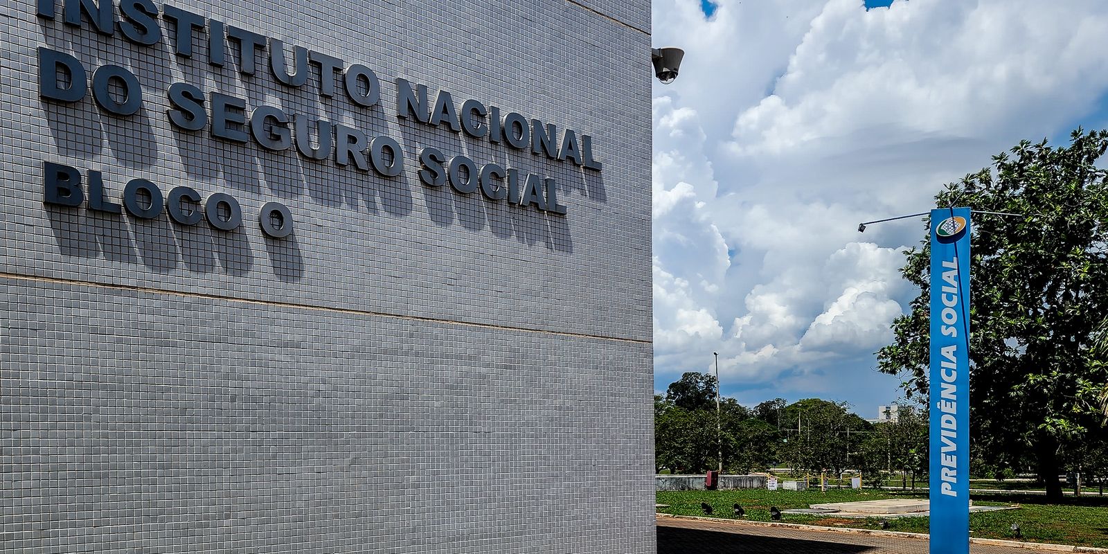 Conselho da Justiça Federal autoriza R$ 2 bilhões em pagamentos do INSS