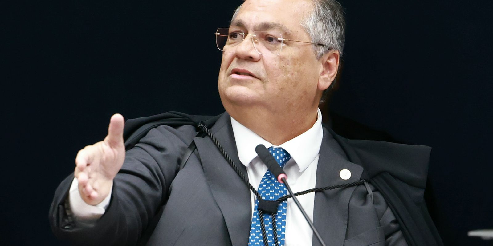 Ministro Flávio Dino nega soltura de Deolane Bezerra em caso de lavagem de dinheiro do PCC