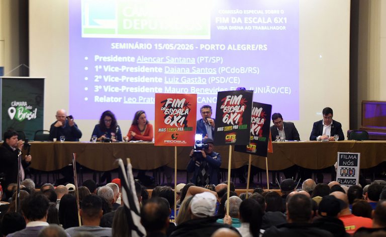 Emendas à PEC 221/19 buscam manter 44 horas para atividades essenciais em meio à discussão sobre a jornada de trabalho