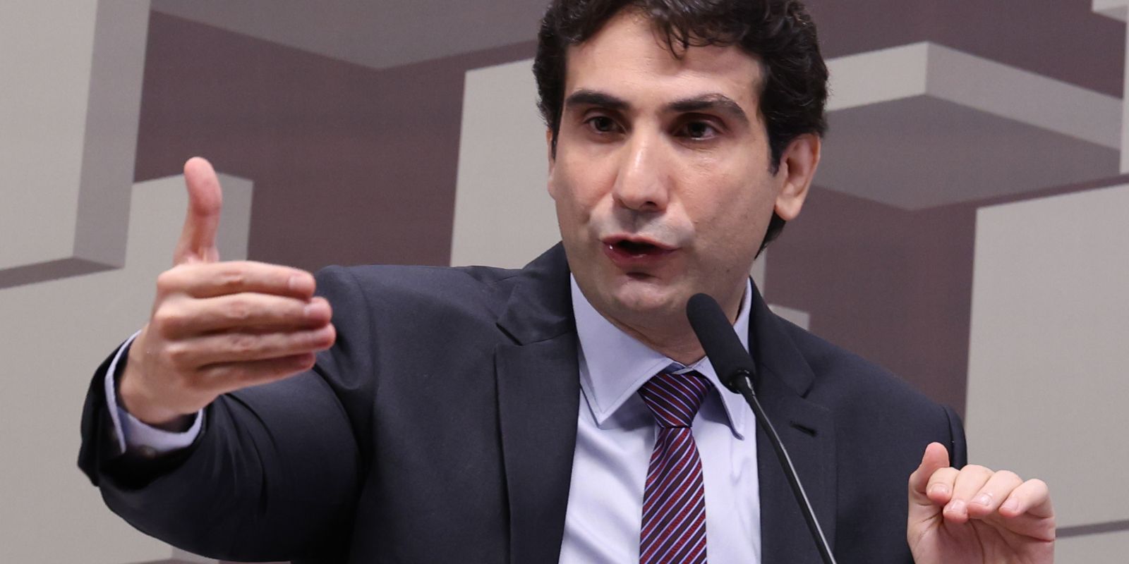 Galípolo detalha manobras do Banco Master que alertaram o Banco Central