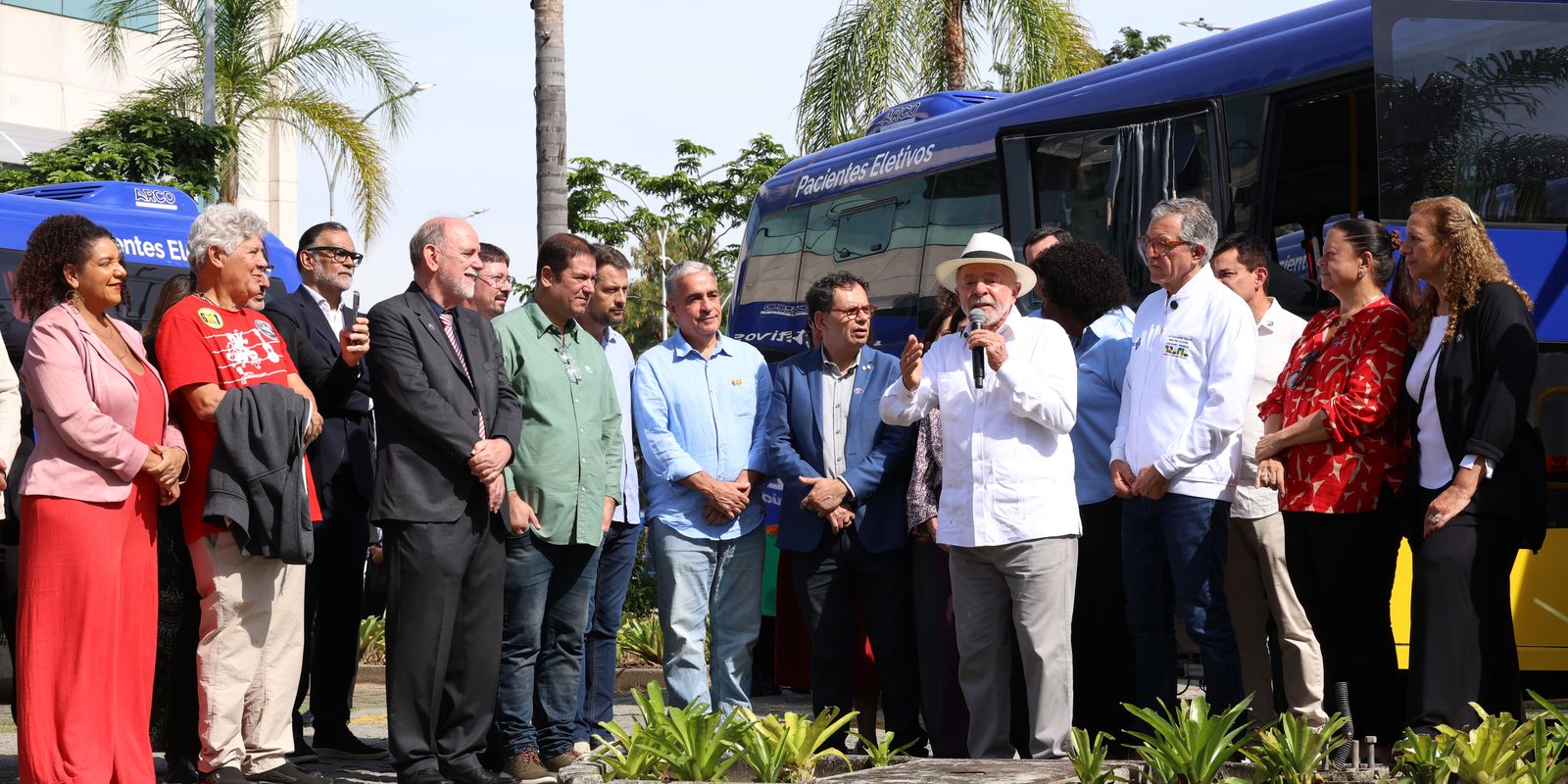 Lula pede a governador do Rio que intensifique combate a milicianos e crime organizado