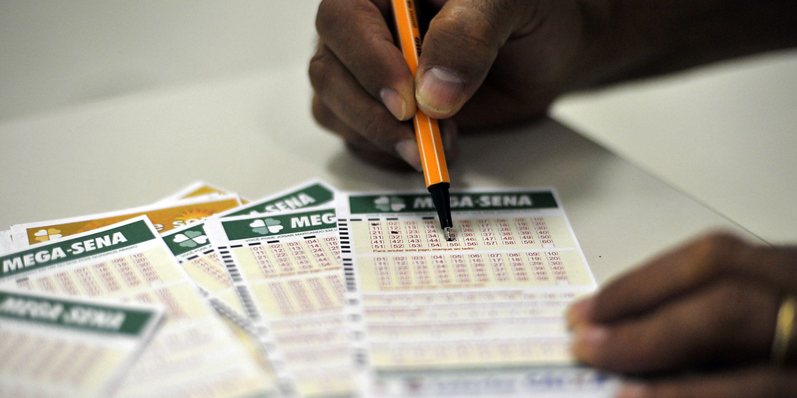 Mega-Sena acumula e prêmio vai a R$ 65 milhões