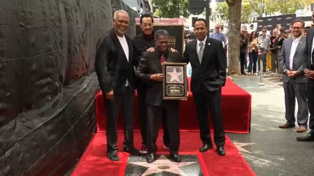 Paulinho da Costa de Irajá  recebe estrela na Calçada da Fama e dedica conquista ao Brasil