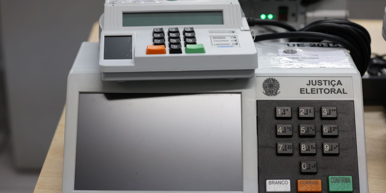 Pesquisa revela que desinformação sobre eleições foca nas urnas eletrônicas