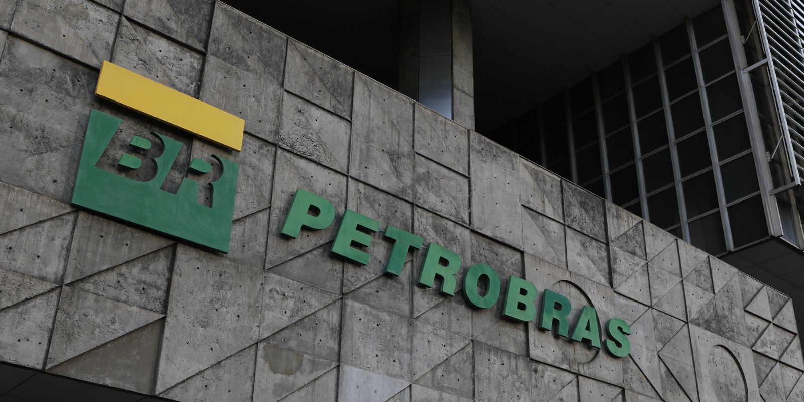 Petrobras aplica desconto no preço do diesel a partir de segunda-feira