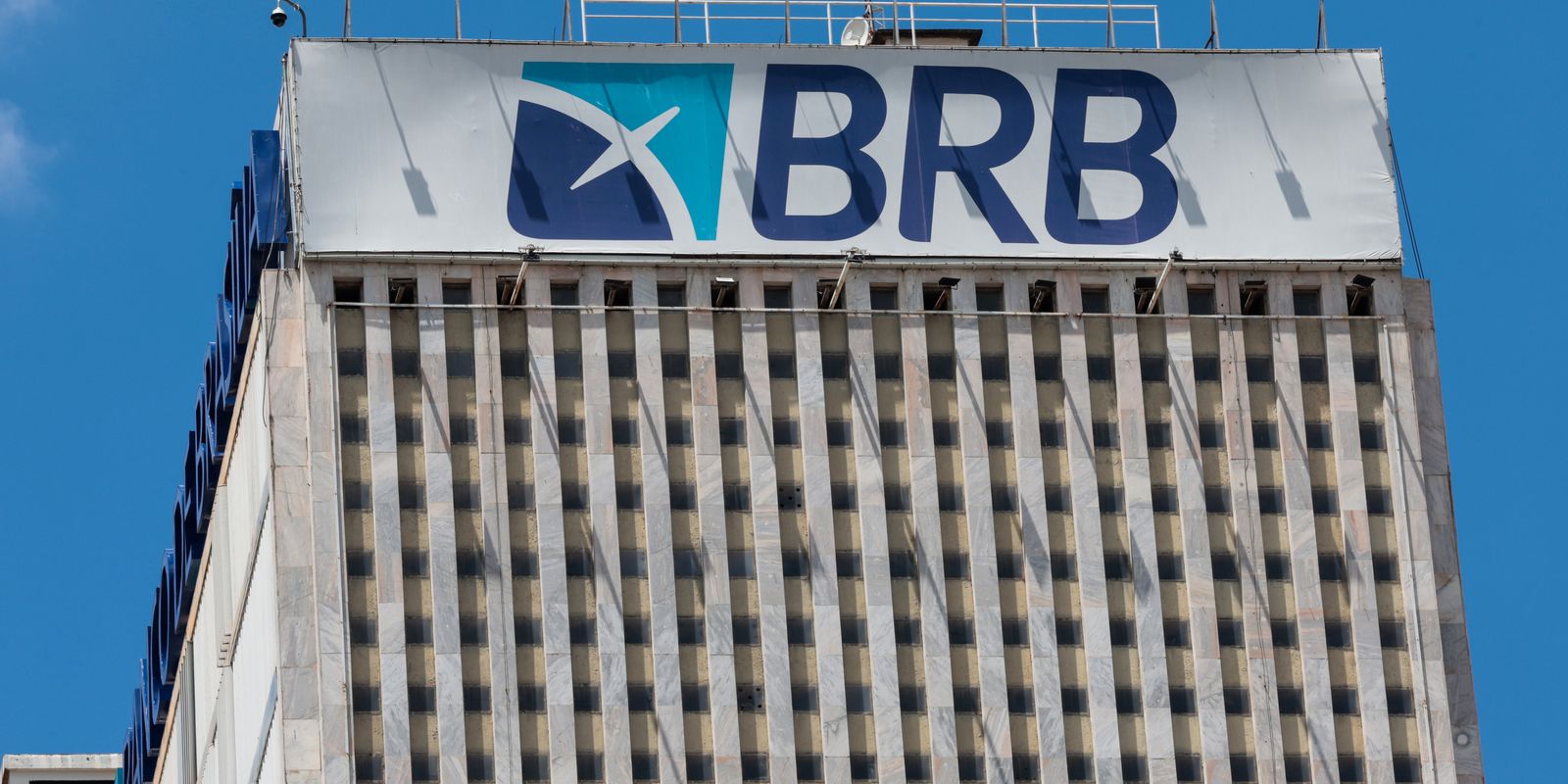STF interrompe análise sobre imóveis do DF como garantia para o BRB