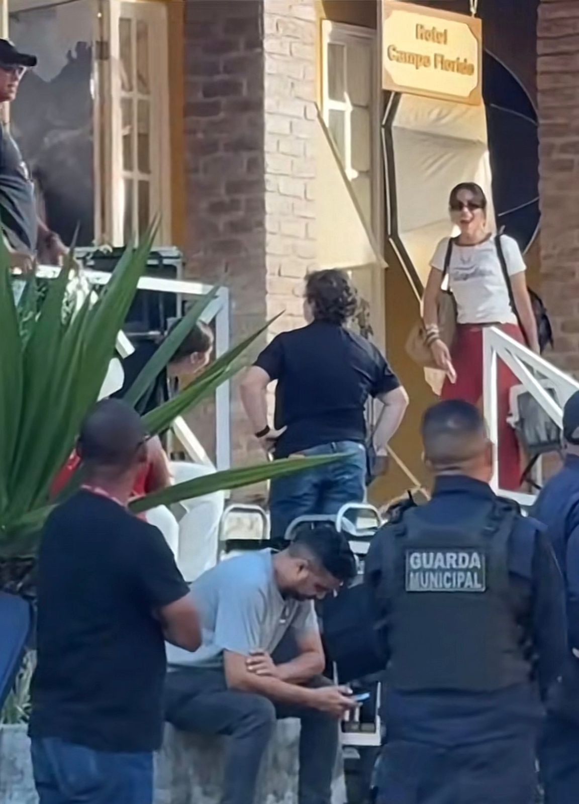 Anitta começa a gravar filme da Globo na Baixada Fluminense