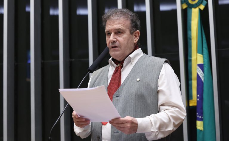 Câmara aprova projeto que cria título Cidade Amiga do Idoso para municípios