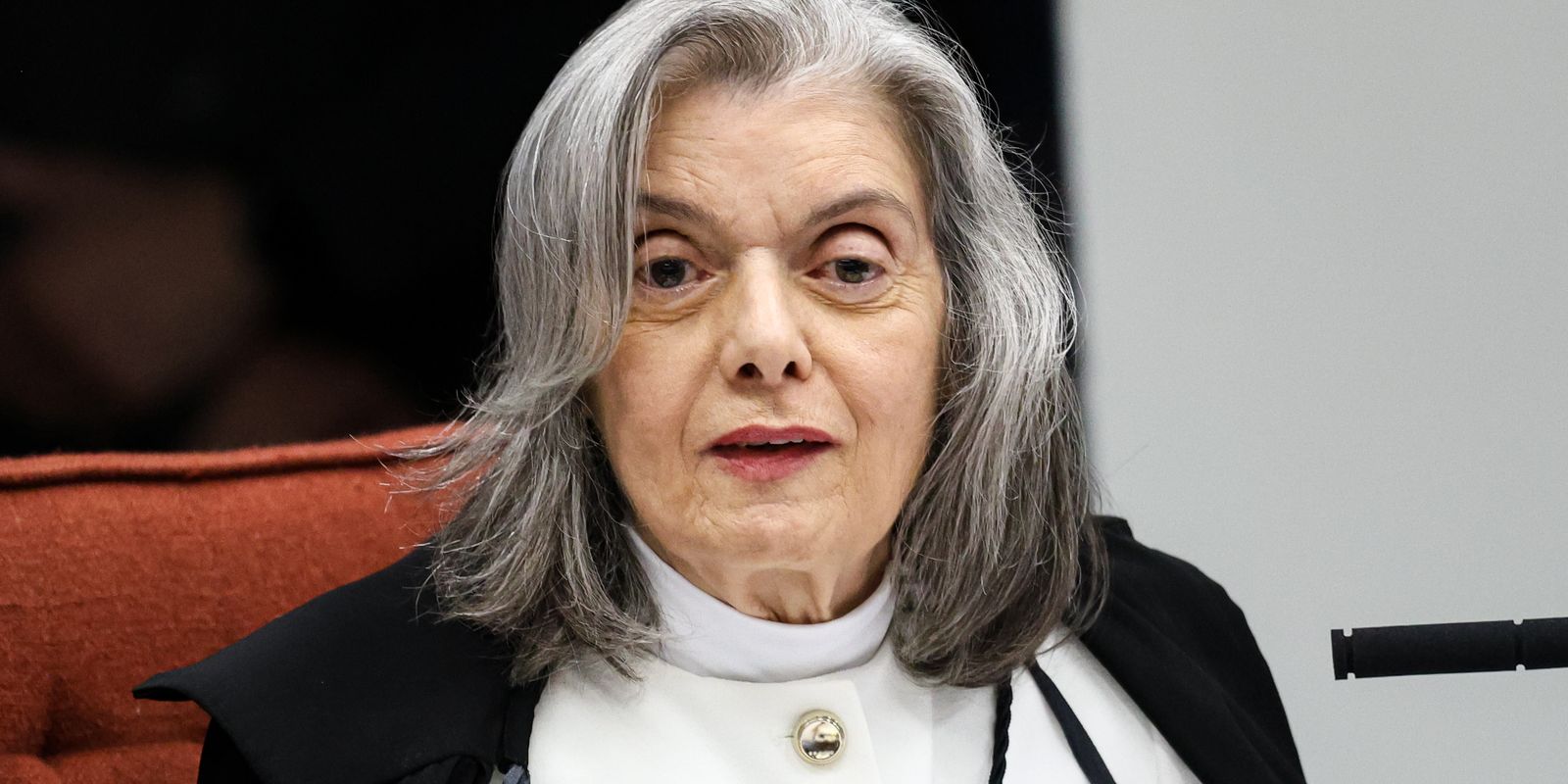 Cármen Lúcia defende a credibilidade do Poder Judiciário em debate sobre Código de Ética