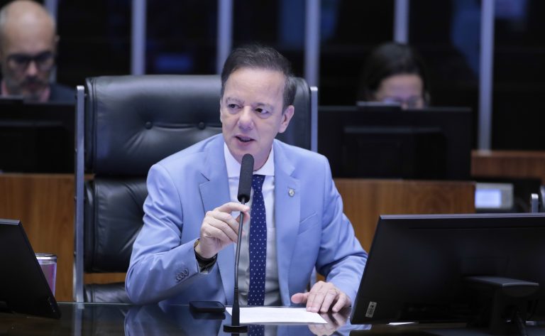 Comissão aprova regra para monitorar estudantes com deficiência no ensino superior