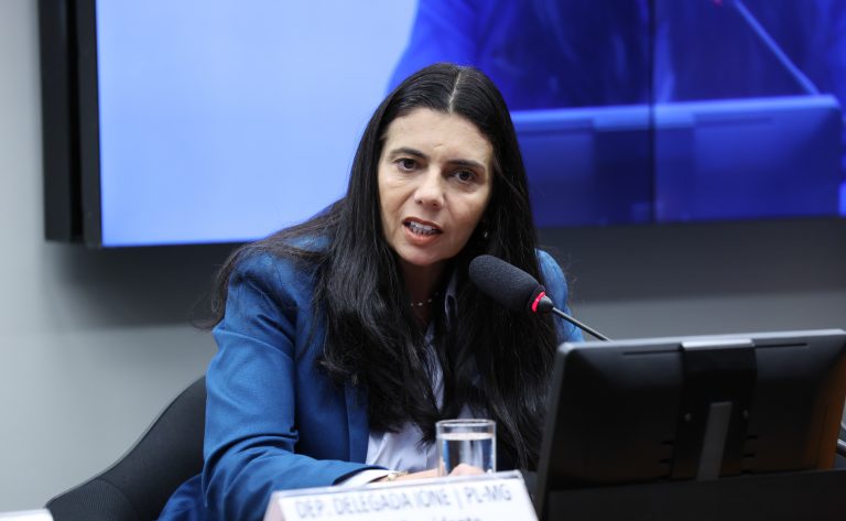 Câmara aprova projeto que obriga órgãos públicos a divulgar canais de denúncia e proteção à mulher