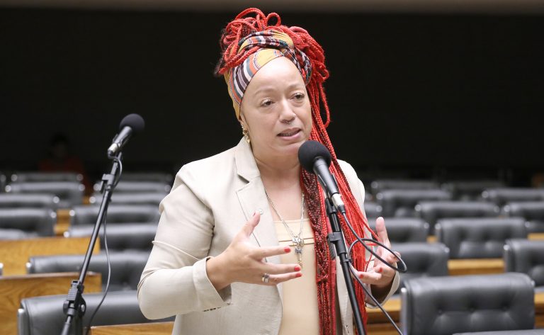 Comissão da Câmara aprova punição a organizadores por discriminação em eventos esportivos