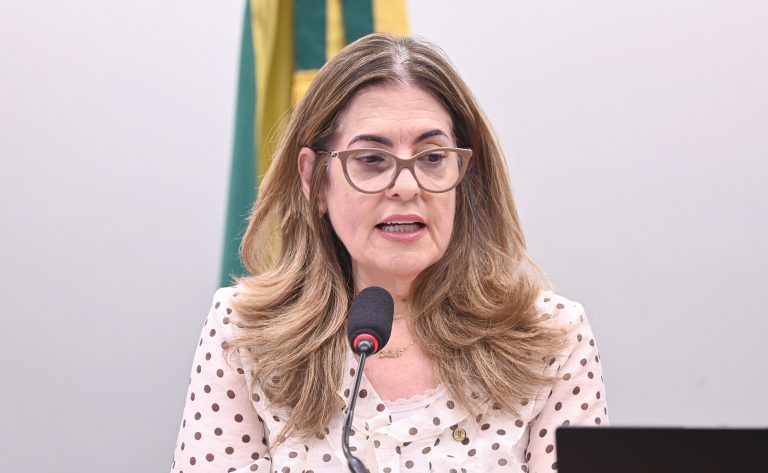 Comissão da Câmara aprova novas regras para uniformes que garantem a dignidade do trabalhador