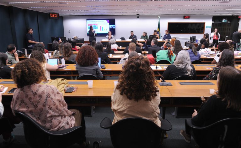 Comissão discute criação de observatório para monitorar ISTs em mulheres