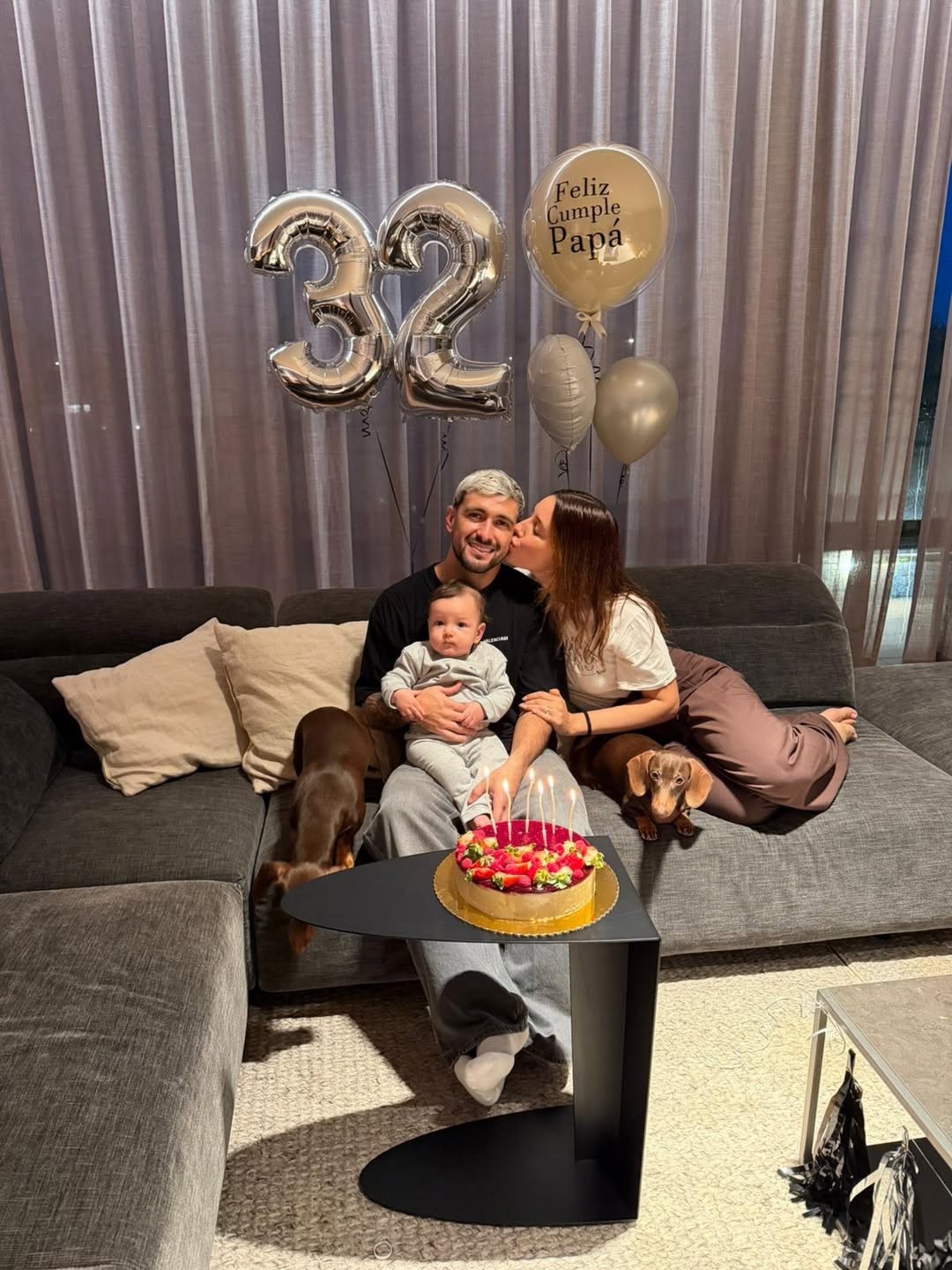 Arrascaeta celebra 32 anos antes de se apresentar à seleção uruguaia