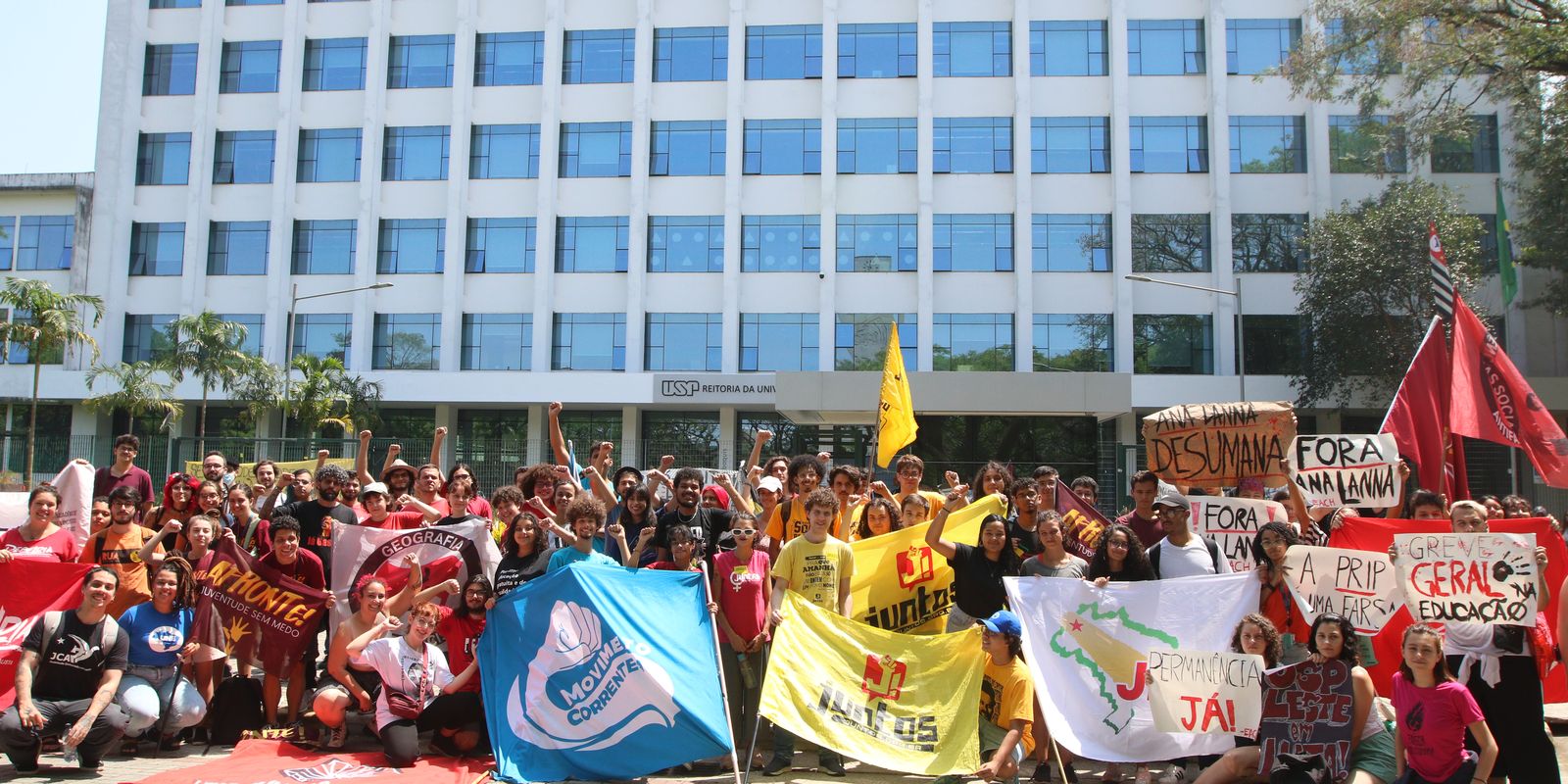 Estudantes da USP encerram greve após quase dois meses de paralisação