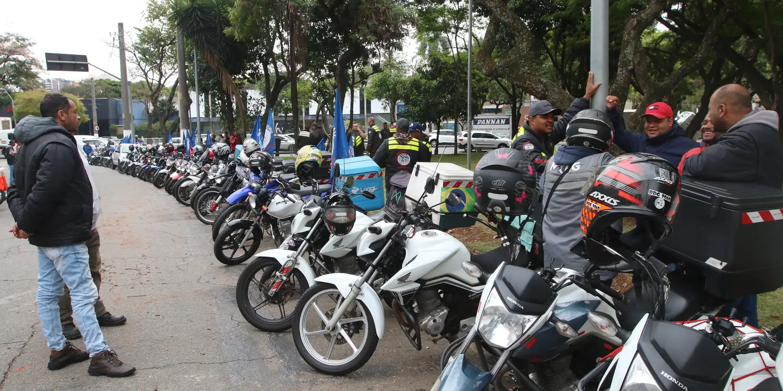 Governo federal anuncia nova linha de crédito para motociclistas de aplicativos