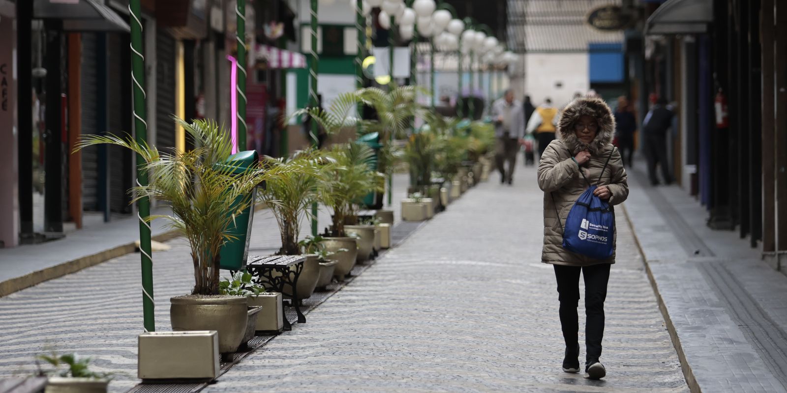 Inverno no Brasil começa sob influência do El Niño, com previsão de temperaturas elevadas