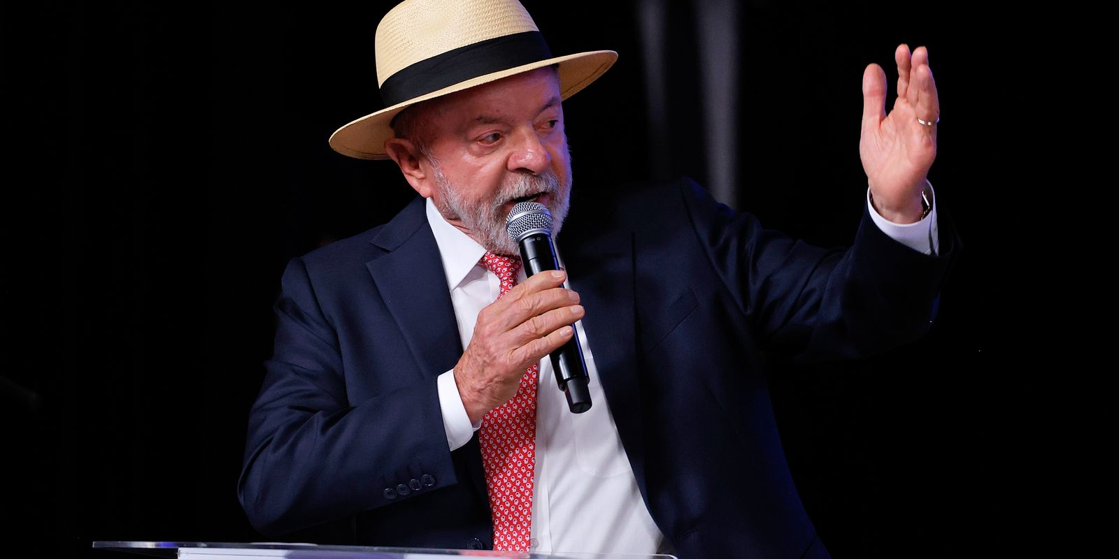 Lula parabeniza Colômbia após eleição que confirmou vitória da direita
