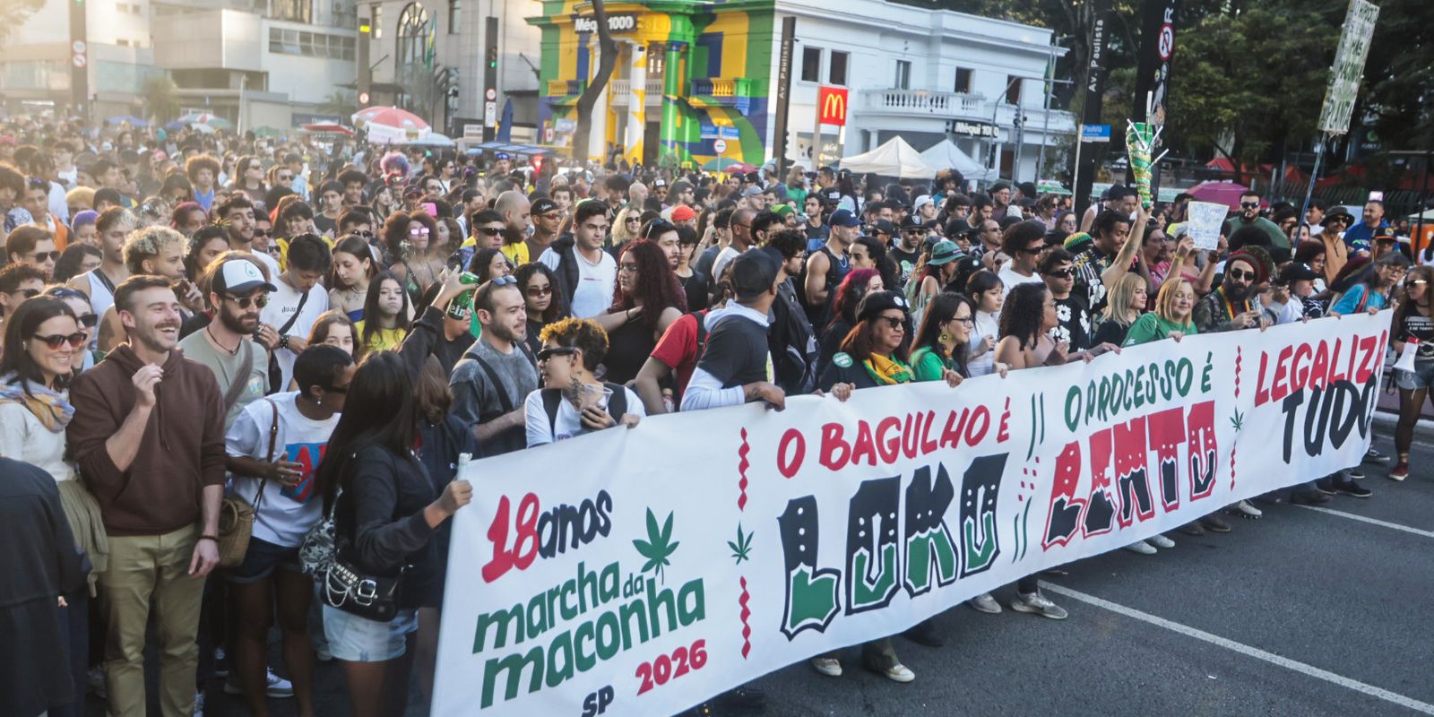 Marcha em São Paulo reforça pedido pela legalização da maconha
