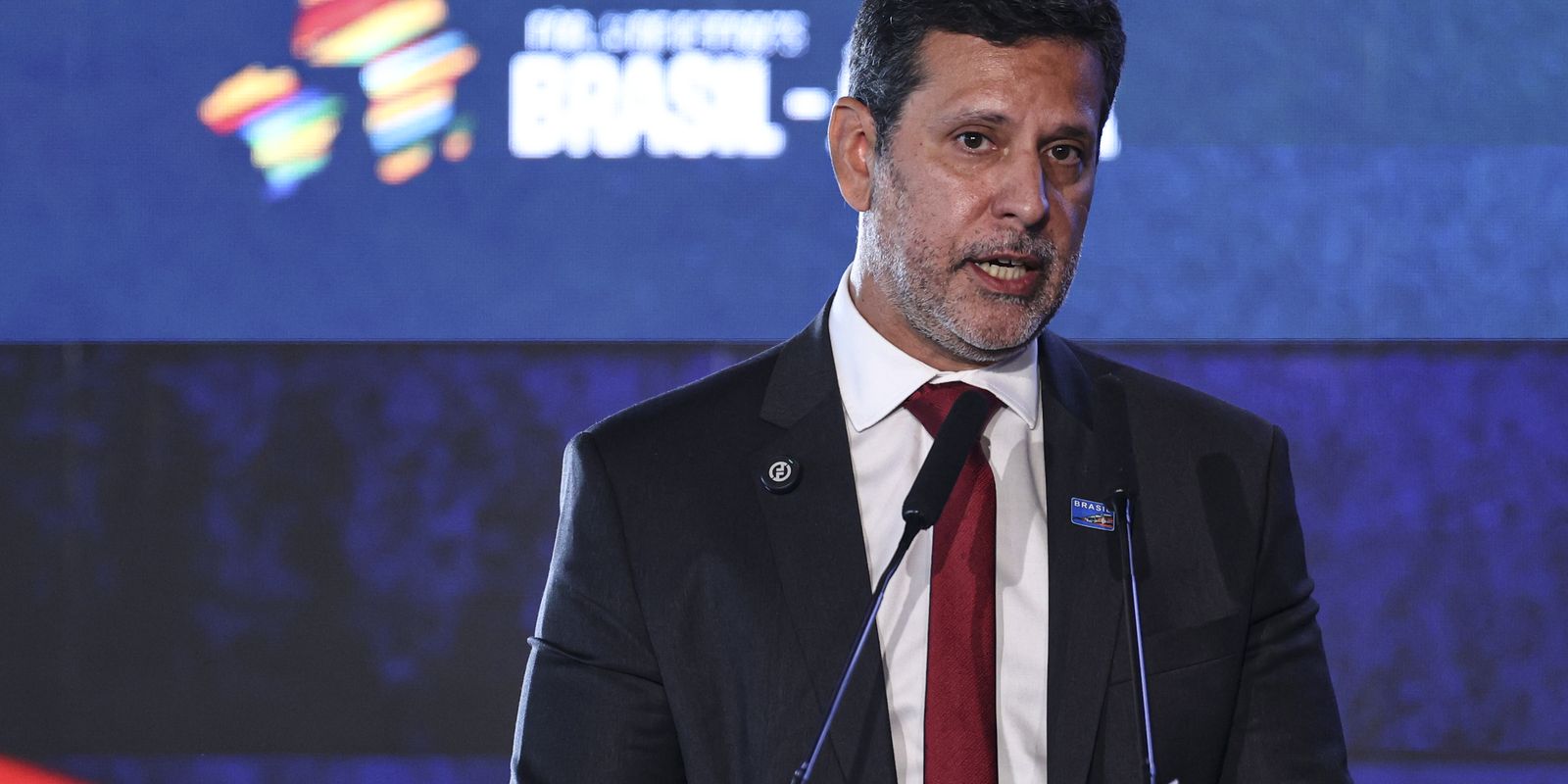 MEC associa queda histórica do analfabetismo no Brasil a políticas educacionais