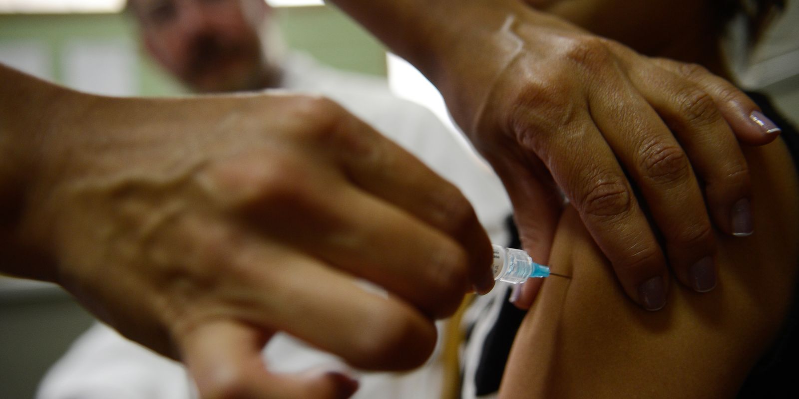 Ministério da Saúde prorroga vacinação contra o HPV para adolescentes de 15 a 19 anos