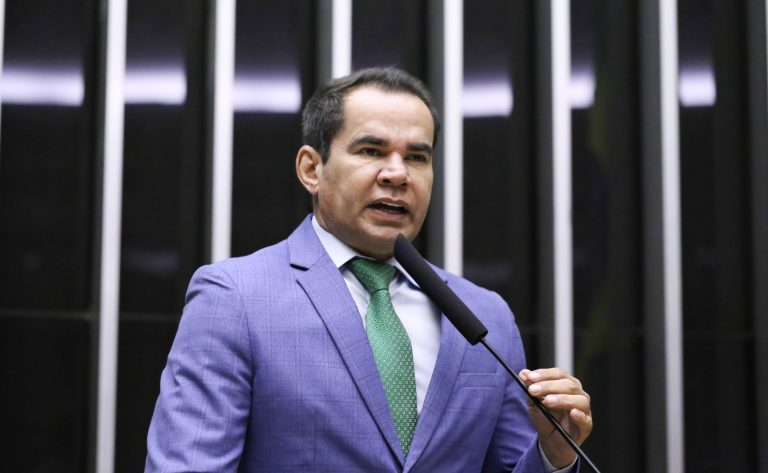 CCJ da Câmara aprova recursos para qualificação profissional de pessoas com deficiência no setor cultural