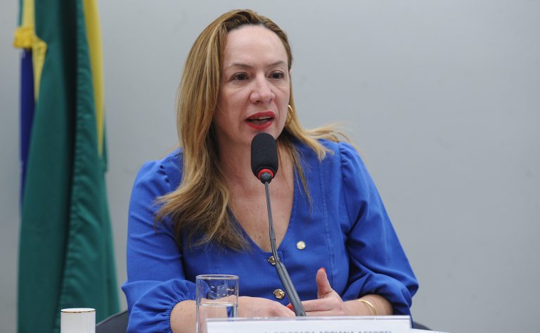 Comissão da Câmara aprova uso de câmeras urbanas para fiscalizar medidas protetivas da Lei Maria da Penha