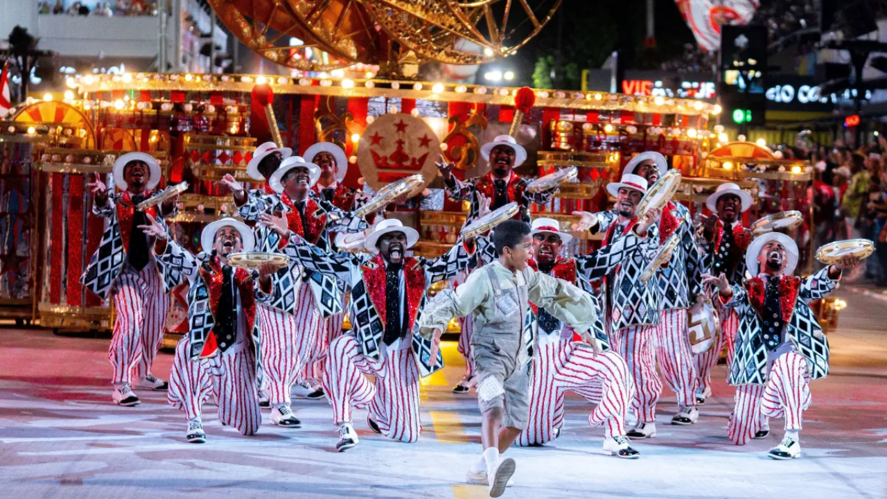 Como nasce o samba-enredo e sua trajetória até a avenida no carnaval