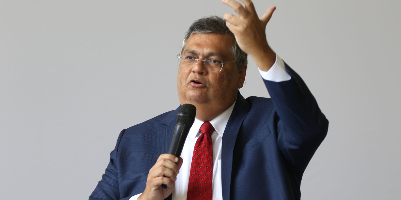 Flávio Dino bloqueia R$ 119 milhões de Valdemar Costa Neto por suspeitas em emendas