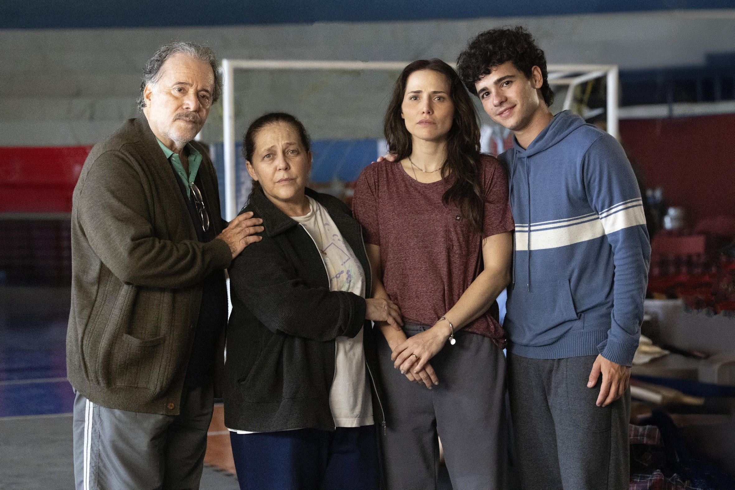 A família de João Victor Gonçalves e o acolhimento à sua sexualidade, em contraste com 