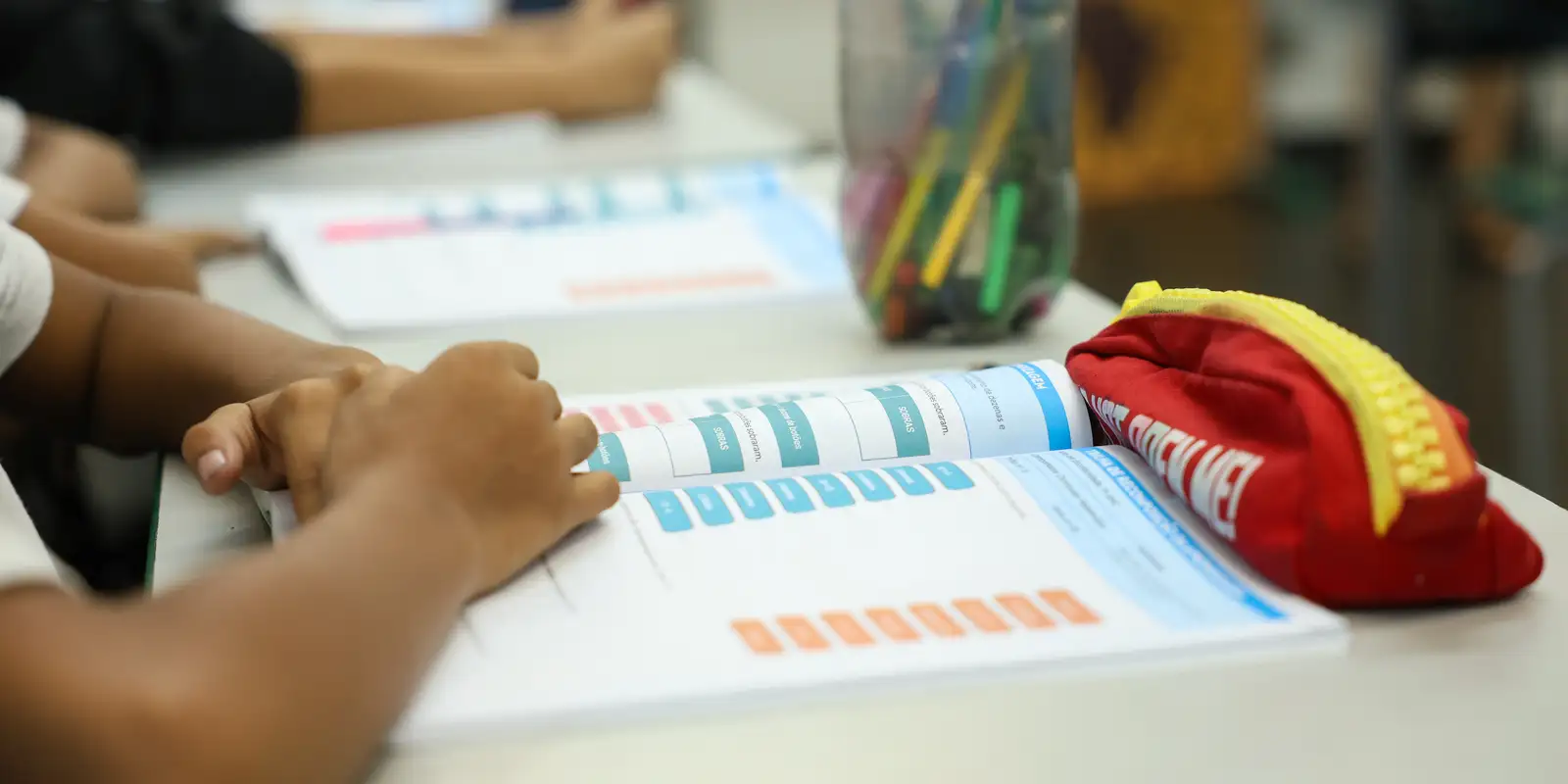 Educação política e cidadania são integradas ao currículo escolar no Brasil