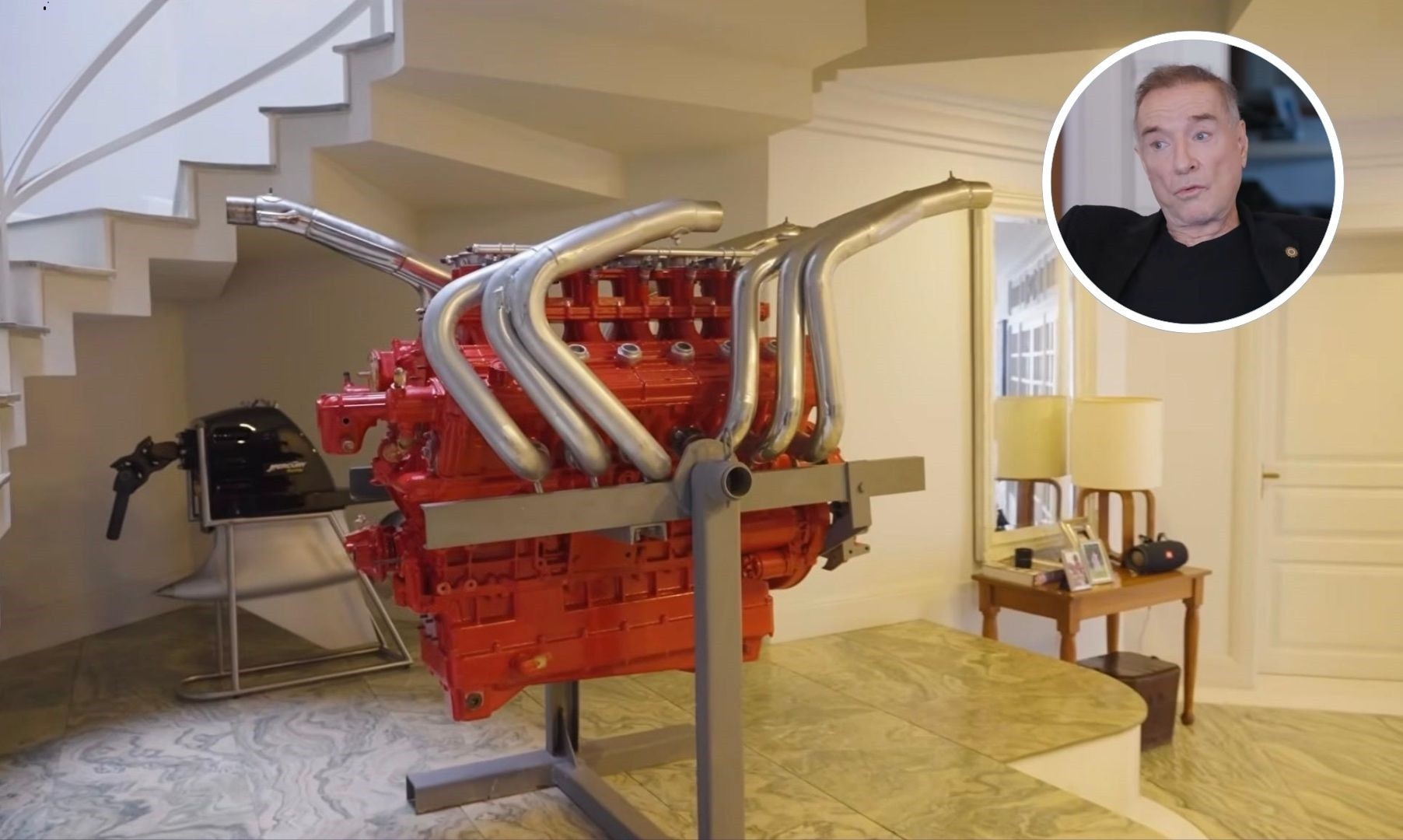 Eike Batista revela detalhes de sua mansão e a impressionante escultura com motor de Lamborghini