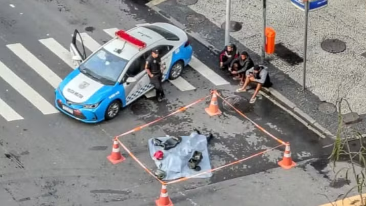 Motorista atropela e mata suspeito após roubo de celular no Centro do Rio de Janeiro