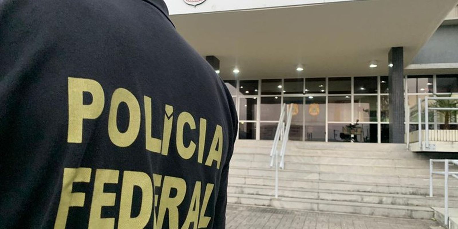Polícia Federal deflagra operação contra desvio de recursos na Universidade Federal Fluminense