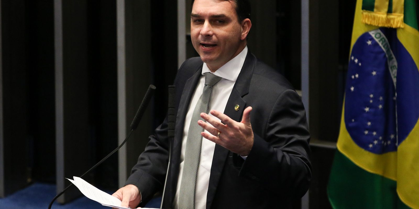 PGR solicita oitiva de Flávio Bolsonaro em inquérito por calúnia contra Lula