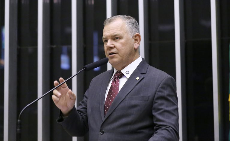 Câmara aprova urgência para projeto que cria regime especial de sanções ambientais a pequenos produtores