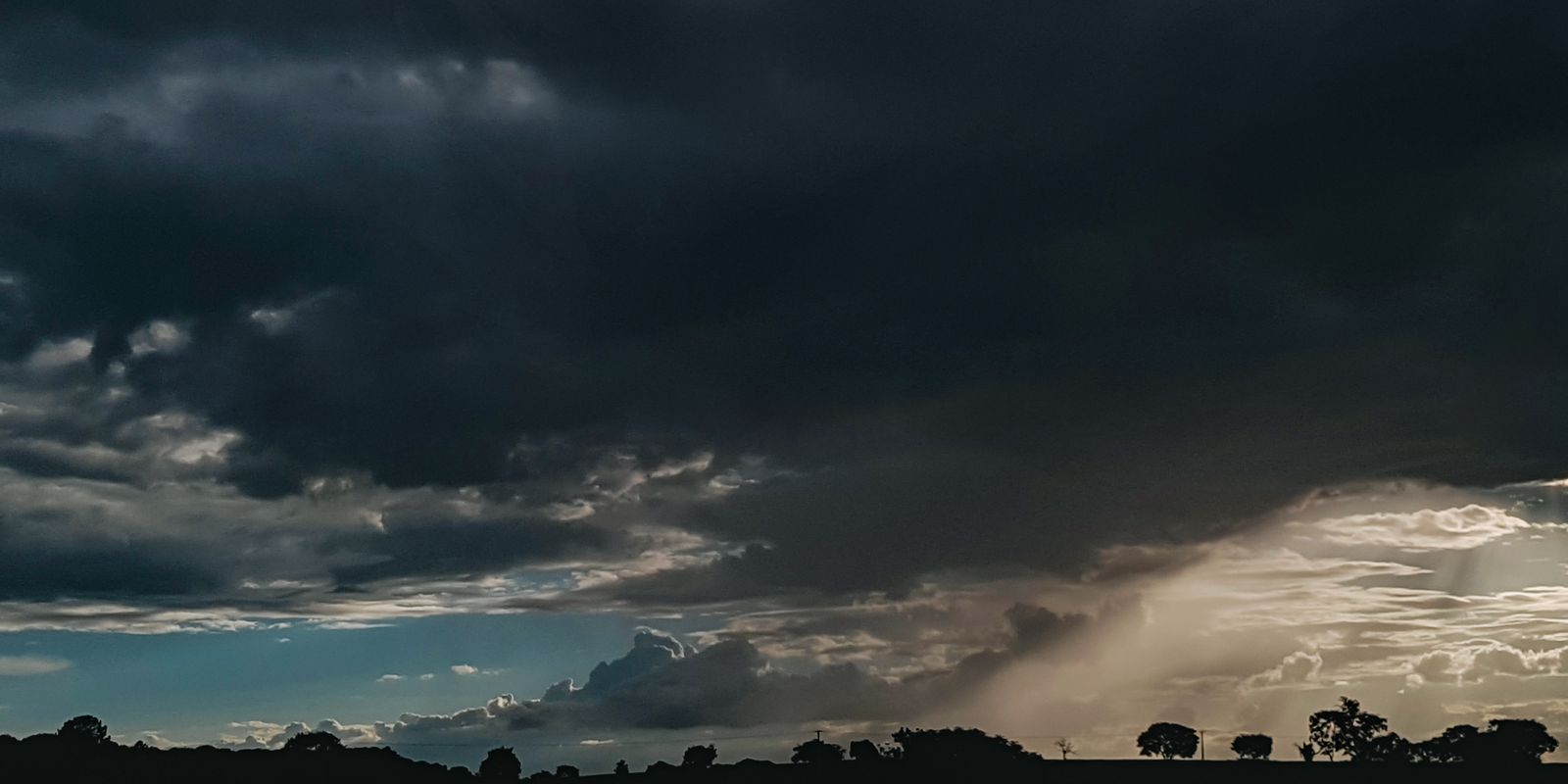 Inmet emite alerta de tempestades no RS para o início desta semana
