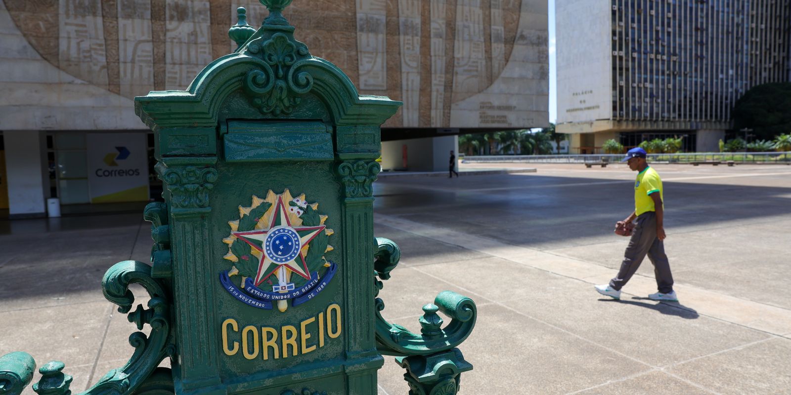 TCU alerta governo sobre risco fiscal dos Correios e cobra compensação de custos