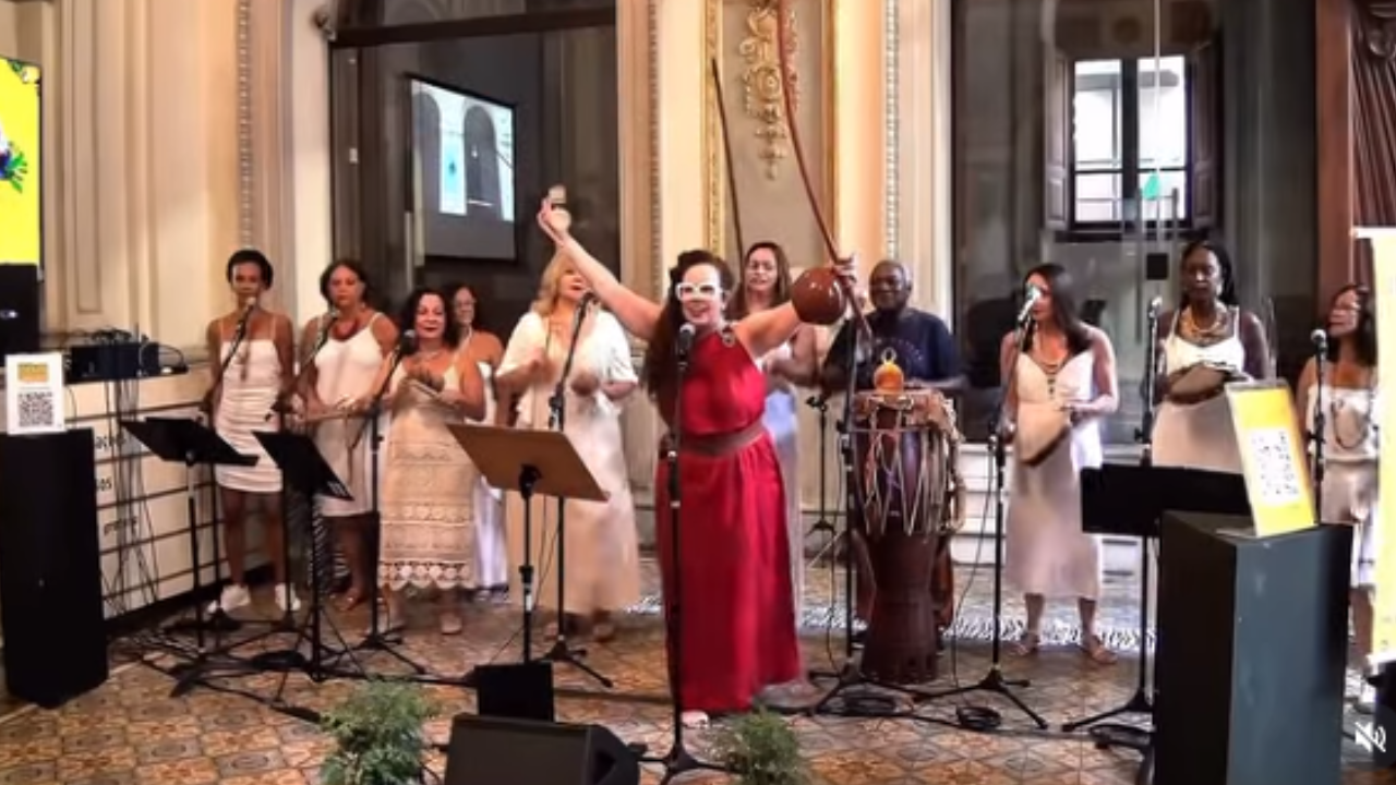 Zilá Lima Apresenta o Show 