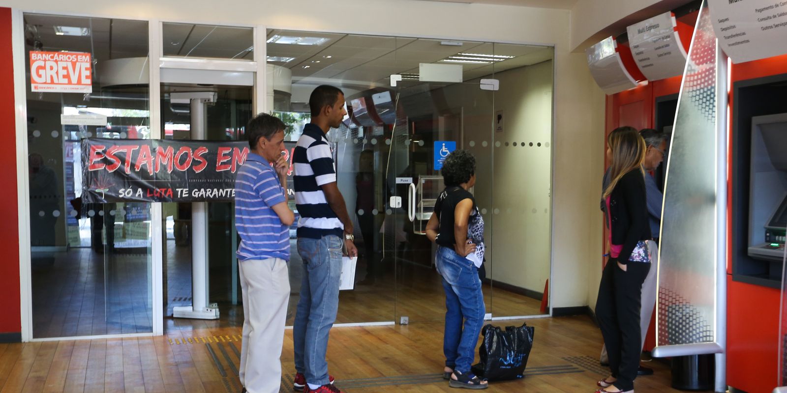 Paralisação dos bancários afeta agências em todo o país nesta quinta