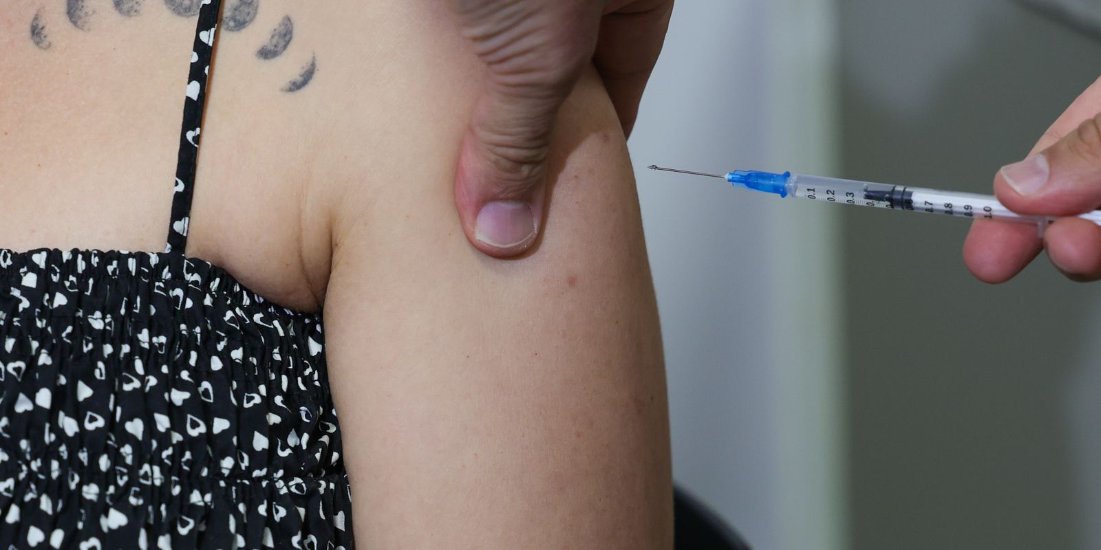 Campanha de multivacinação tem início no Brasil para atualizar a caderneta de vacinas