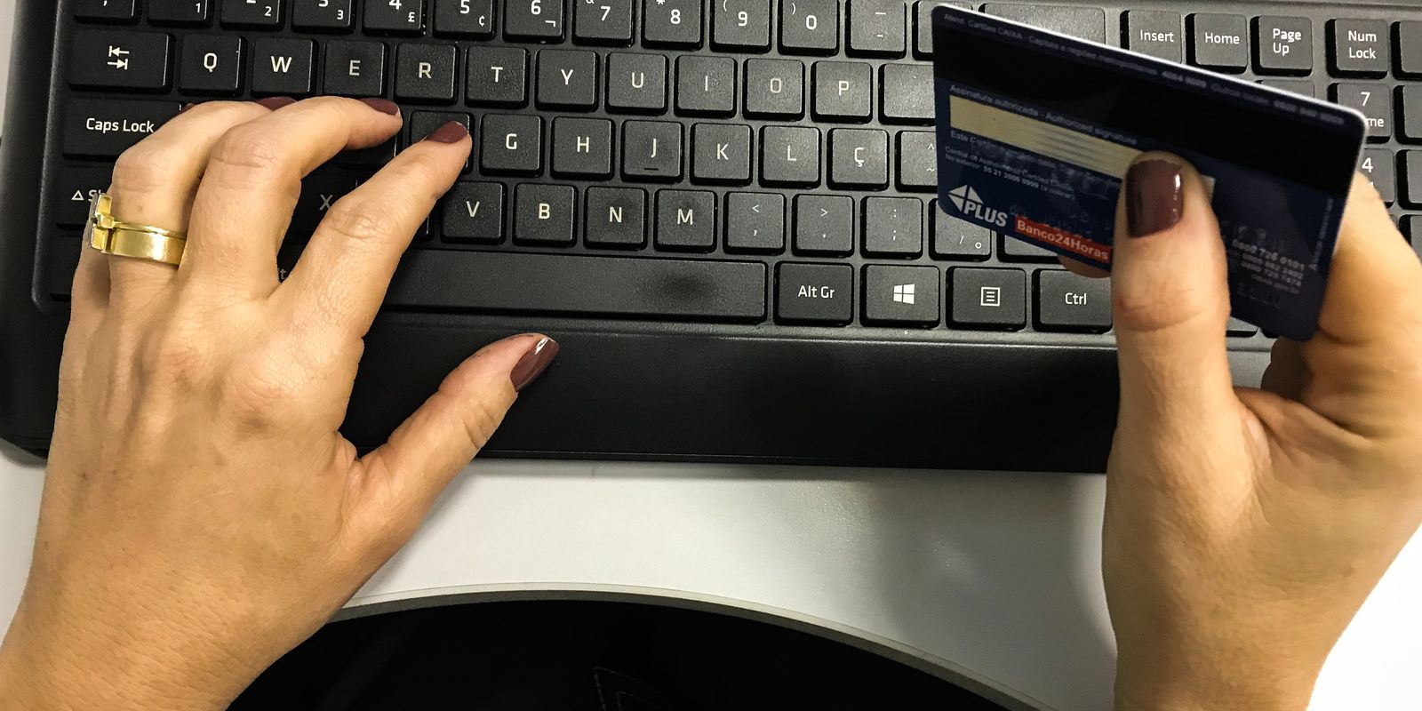 Governo federal regulamenta comércio eletrônico para agilizar compras públicas