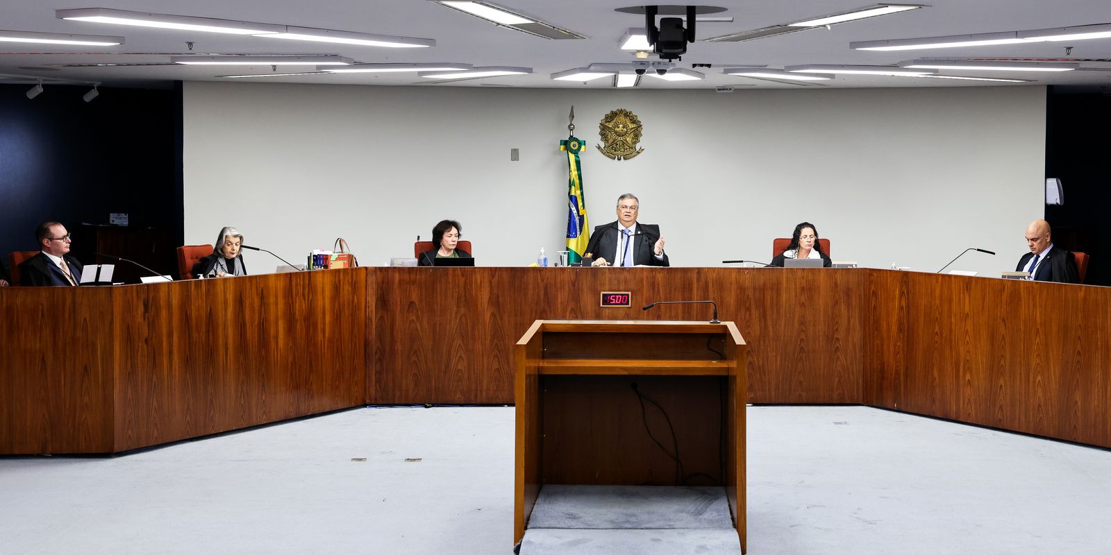 Ministros do STF defendem a rediscussão da exigência de diploma de jornalista